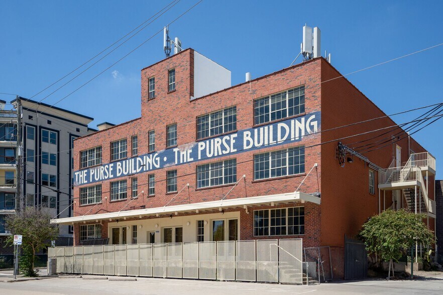 More Photos Of 1701 Commerce St, Houston Loft Creative Space For Lease