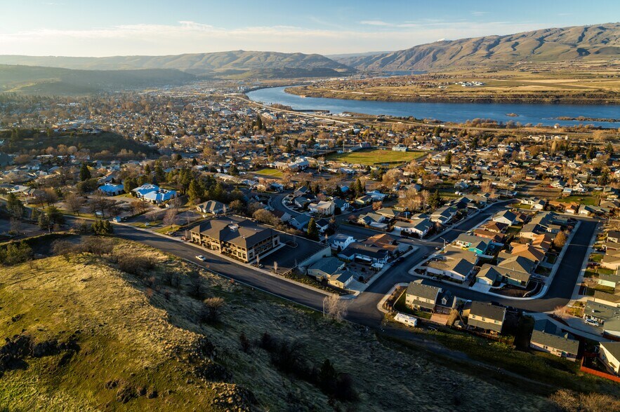More Photos Of 1935 E 19th St, The Dalles Medical For Lease