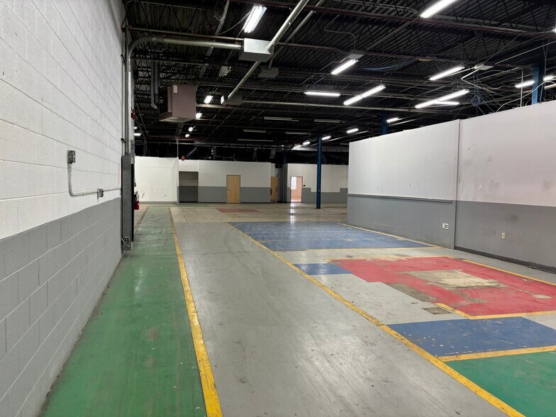 More Photos Of 200 Commerce Dr, Montgomeryville Warehouse For Sale