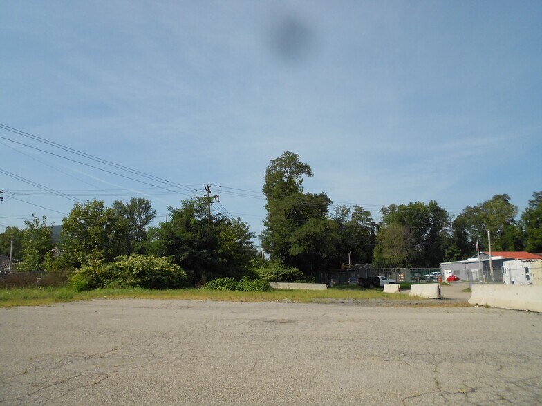 More Photos Of 1 Chips Ln, Fishkill Light Manufacturing For Lease