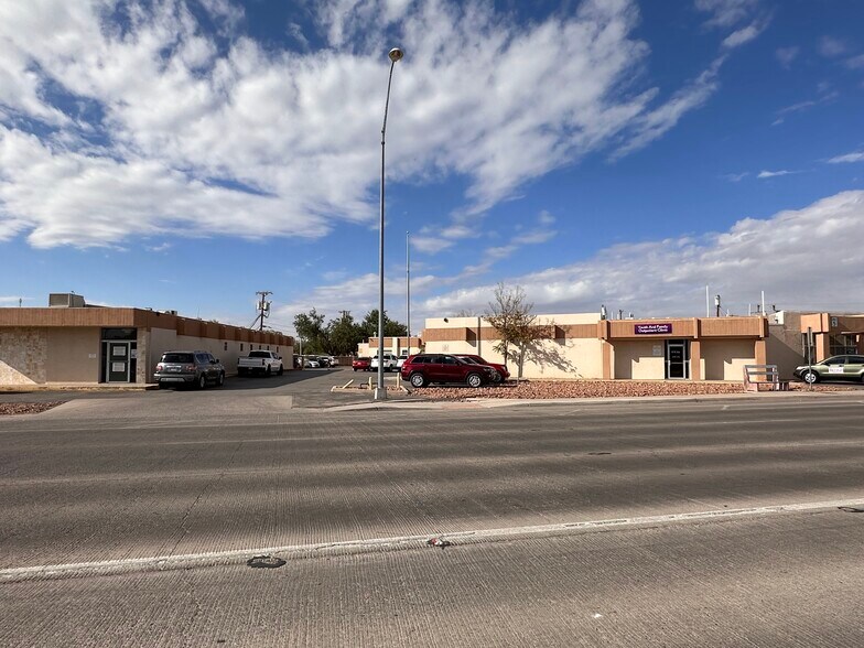 More Photos Of 7722 North Loop Dr, El Paso Specialty For Lease