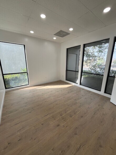 More Photos Of 9286-9290 Madison Ave, Orangevale Loft Creative Space For Lease