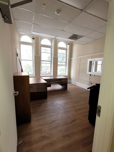 More Photos Of 501 Penn St, Reading Office For Sale