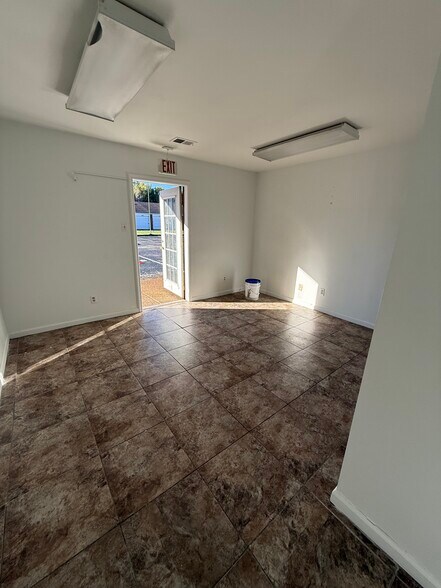 More Photos Of 5507 Winchester Rd, Memphis Office For Lease