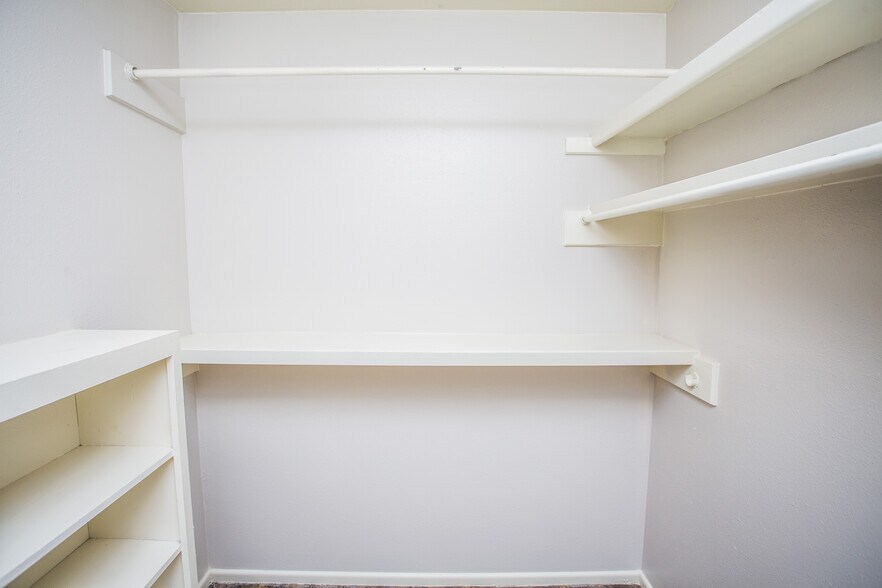 More Photos Of 7410 Quaker Ave, Lubbock Apartments For Sale