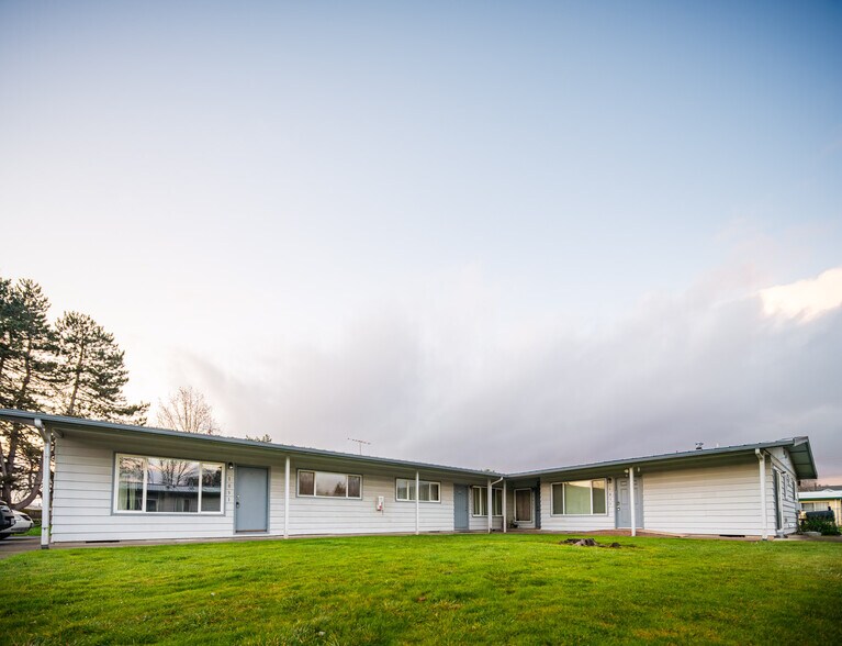 Primary Photo Of 1037 Ring St NE, Salem Apartments For Sale