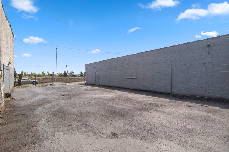 More Photos Of 8411 Southfield Fwy, Detroit Auto Dealership For Sale