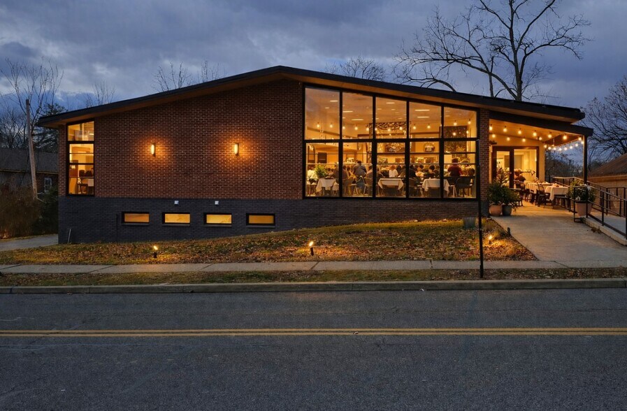 More Photos Of 23 West St, Warwick Office For Lease