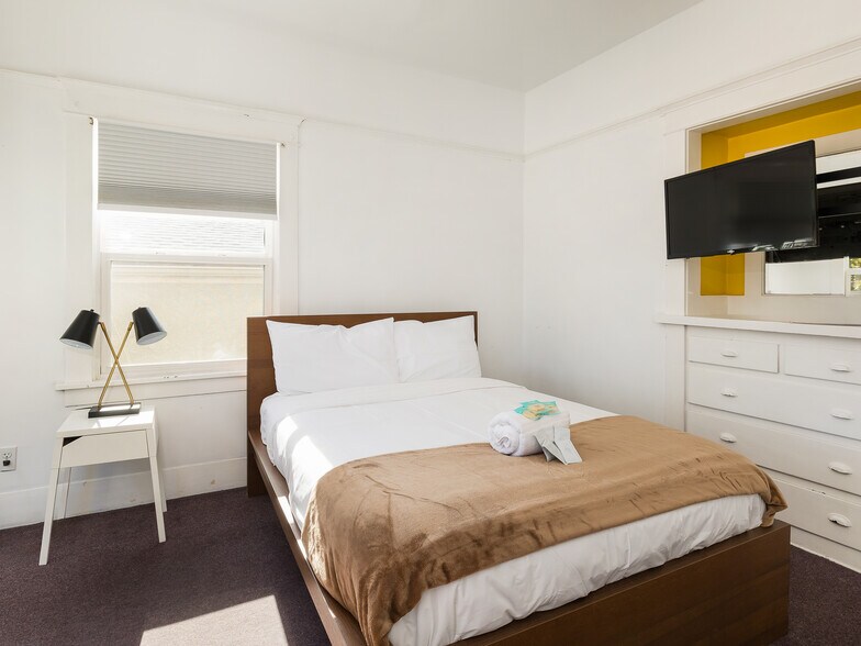 More Photos Of 221 Concord St, El Segundo Apartments For Sale