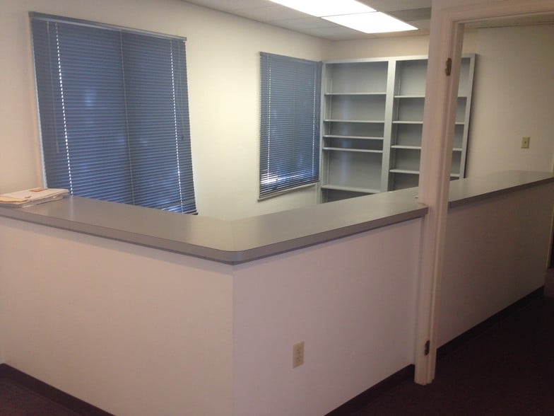 More Photos Of 186 Thomas Johnson Dr, Frederick Unknown For Lease