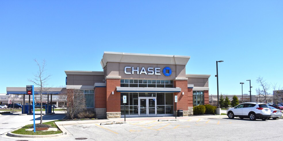 More Photos Of 3250 Kirchoff Rd, Rolling Meadows Bank For Lease