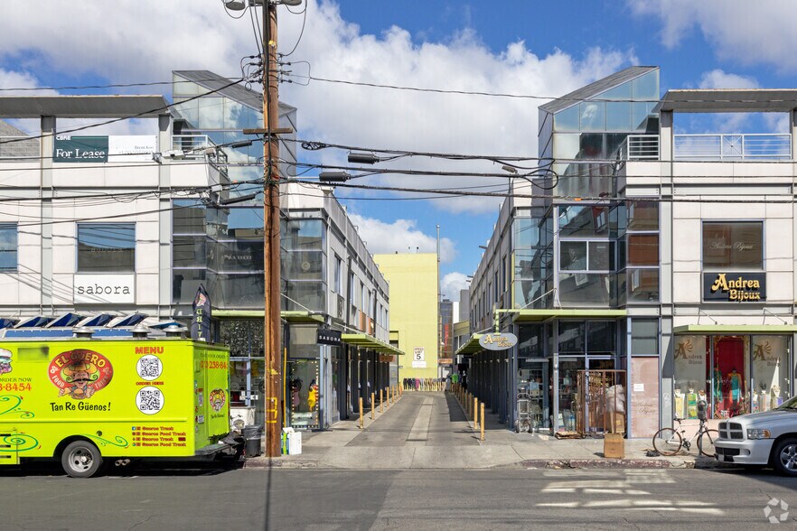 More Photos Of 1013 Crocker St, Los Angeles General Retail For Lease