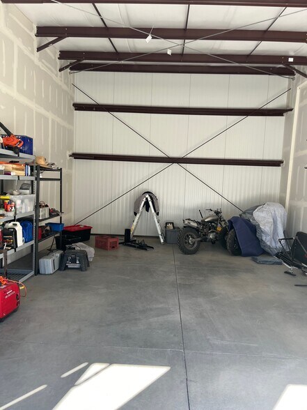 More Photos Of 2700 N Lake Valley Rd, Prescott Valley Light Distribution For Sale