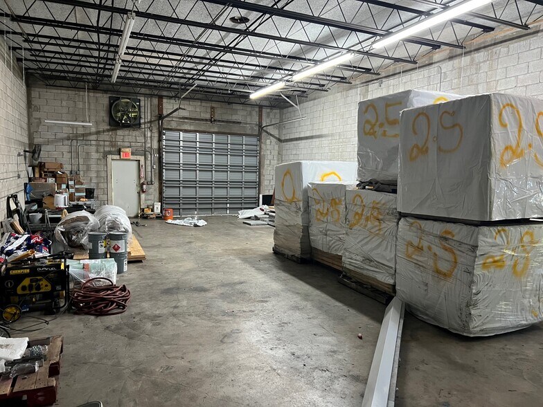 More Photos Of 6742 NW 17th Ave, Fort Lauderdale Warehouse For Lease