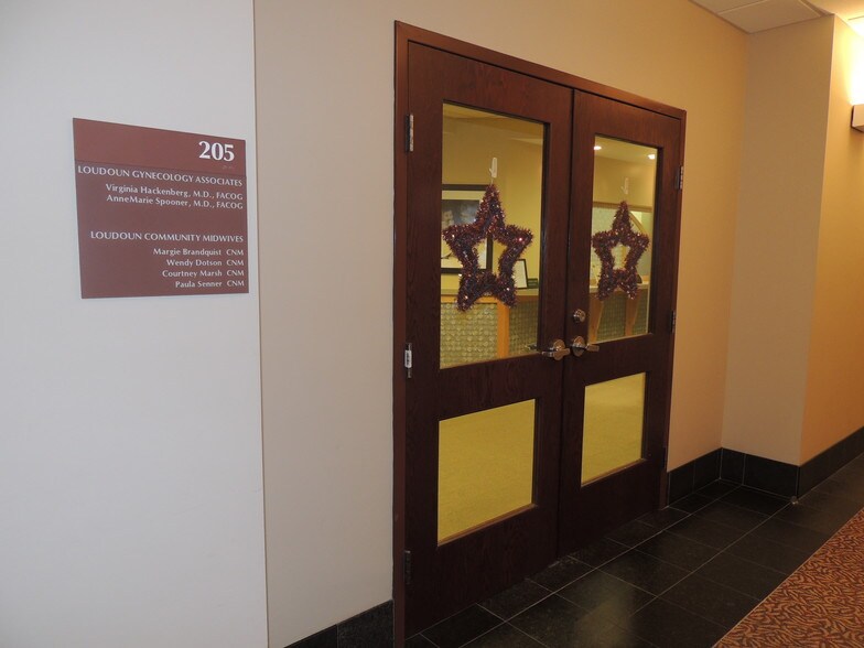 More Photos Of 19465 Deerfield Ave, Lansdowne Medical For Sale