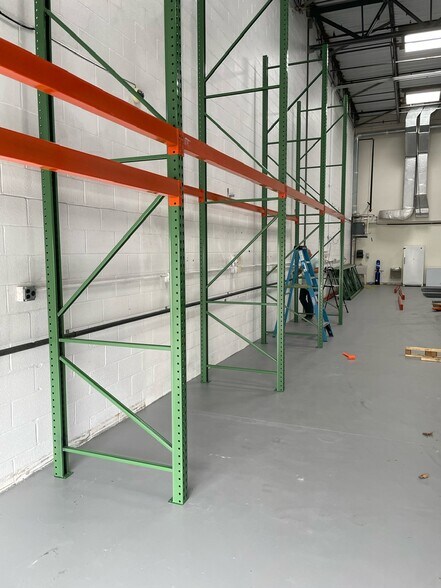 More Photos Of 43760 Trade Center Pl, Sterling Light Distribution For Lease