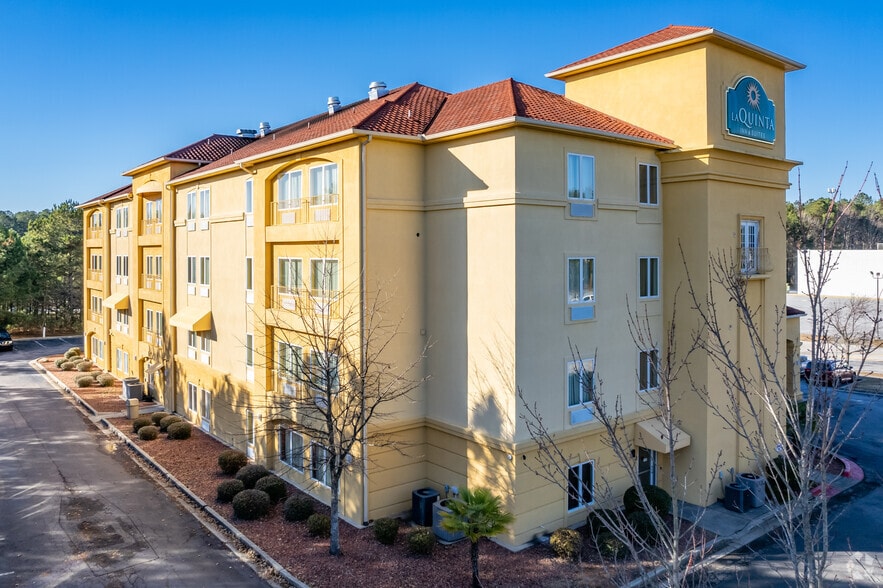More Photos Of 6604 Londonderry Way, Union City Hotel For Sale
