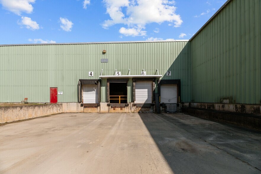 More Photos Of 197 Bosch Blvd, New Bern Warehouse For Lease