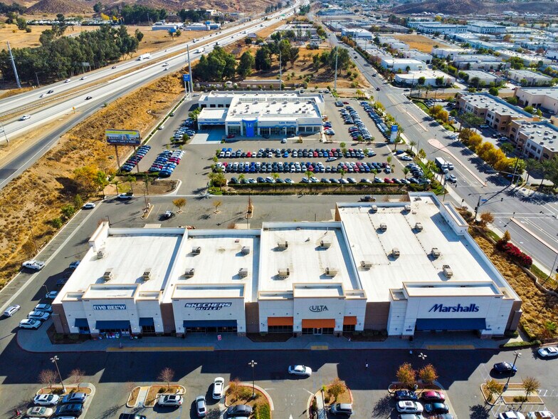 More Photos Of 18438 Collier Ave, Lake Elsinore Freestanding For Sale