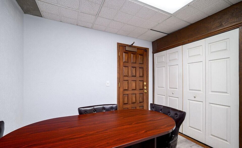 More Photos Of 456 Fulton St, Peoria Office For Sale