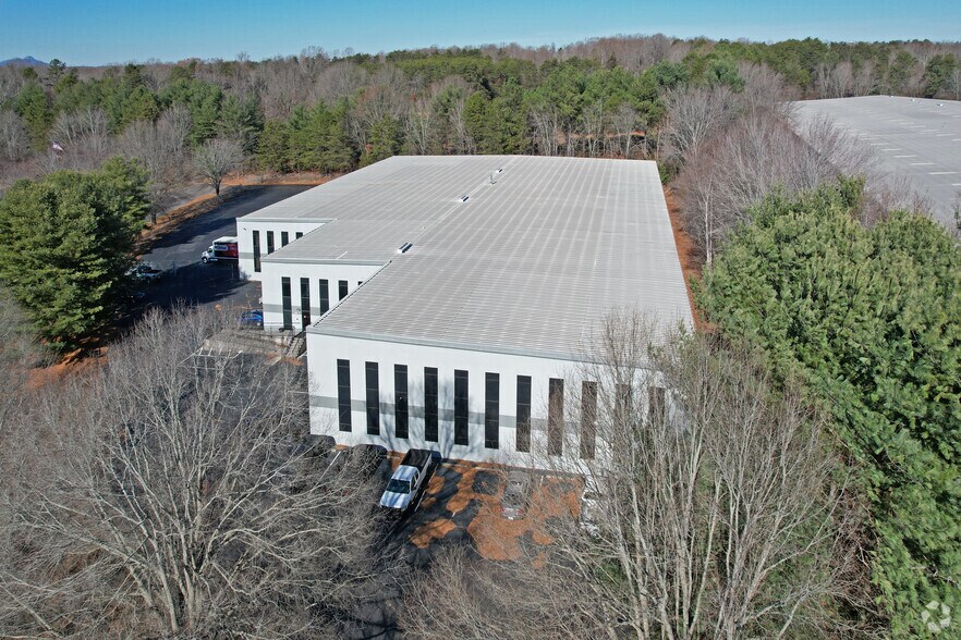 More Photos Of 550 Northridge Park Dr, Rural Hall Warehouse For Lease