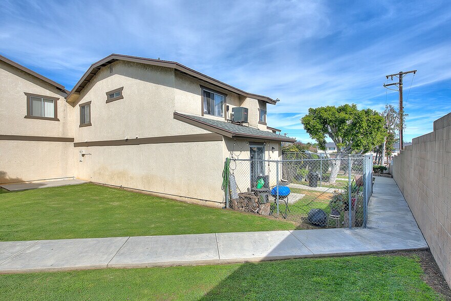 More Photos Of 275-299 Monte Vista St, La Habra Apartments For Sale