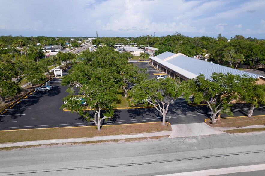 More Photos Of 1112 Whitfield Ave, Sarasota Storefront Retail Office For Sale