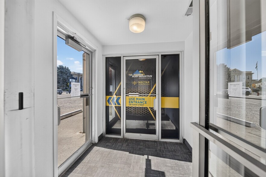 More Photos Of 618 Idaho St, Elko Office For Lease