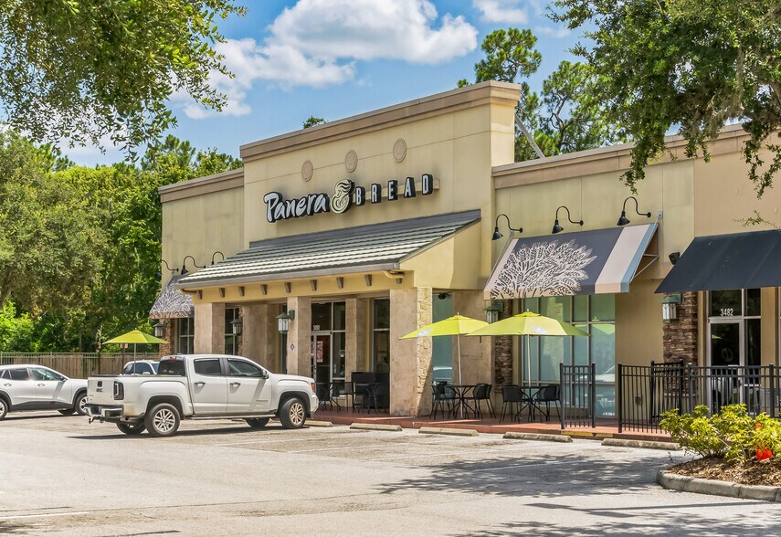 More Photos Of 3426-3478 Lithia Pinecrest Rd, Valrico General Retail For Lease
