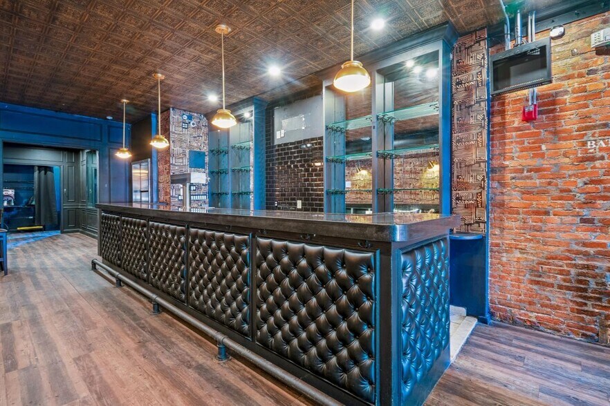 More Photos Of 1336 U St NW, Washington Bar For Sale