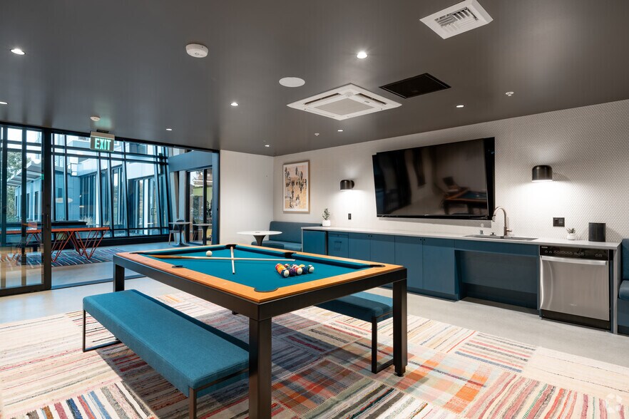 More Photos Of 2309 S Jackson St, Seattle Apartments For Lease