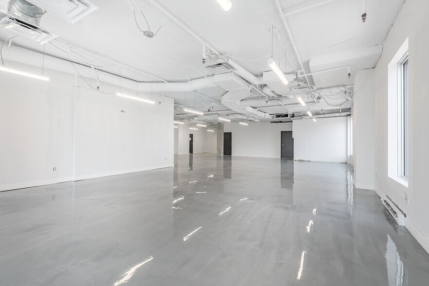 More Photos Of 7001-7035 Boul Saint-Laurent, Montréal Office For Lease