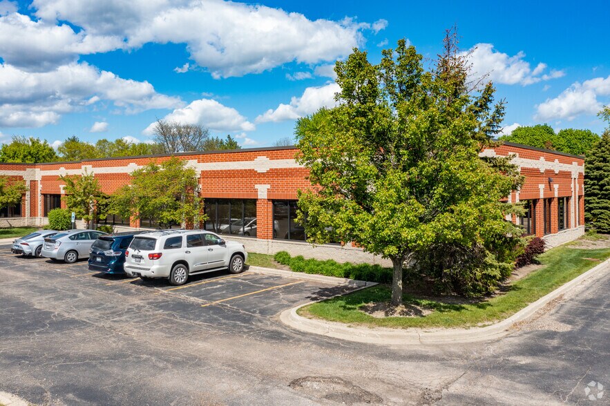 More Photos Of 2230 Point Blvd, Elgin Office For Lease