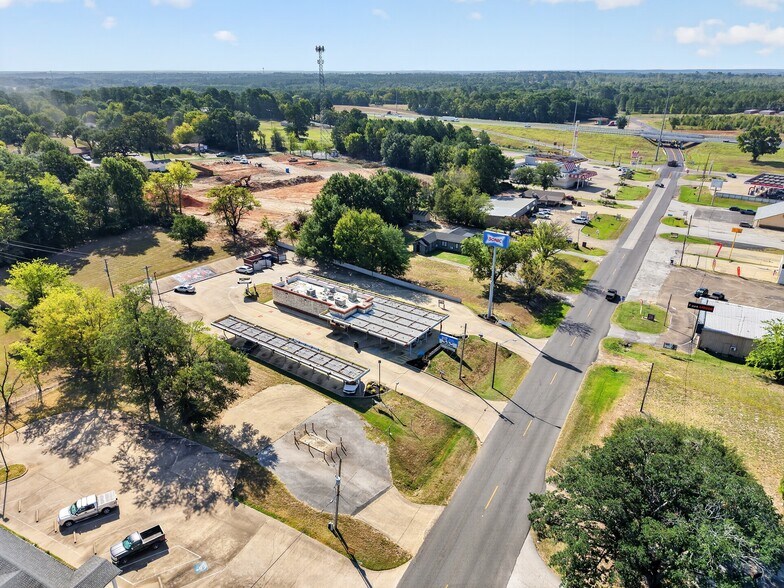 More Photos Of 6115 Old Highway 135 N, Kilgore Fast Food For Sale