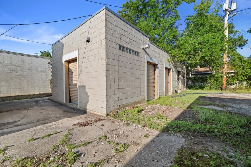 More Photos Of 1030 Main St, Union Grove Storefront Retail Residential For Sale