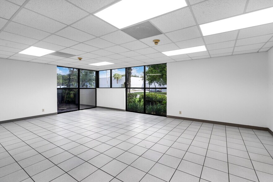 More Photos Of 3541 NW 53rd St, Fort Lauderdale Industrial For Sale