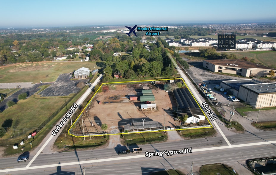 More Photos Of 7644 Spring Cypress Rd, Spring Garden Center For Sale