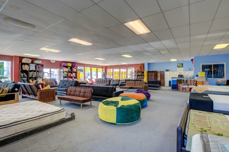 More Photos Of 1900 S Rainbow Blvd, Las Vegas Freestanding For Sale