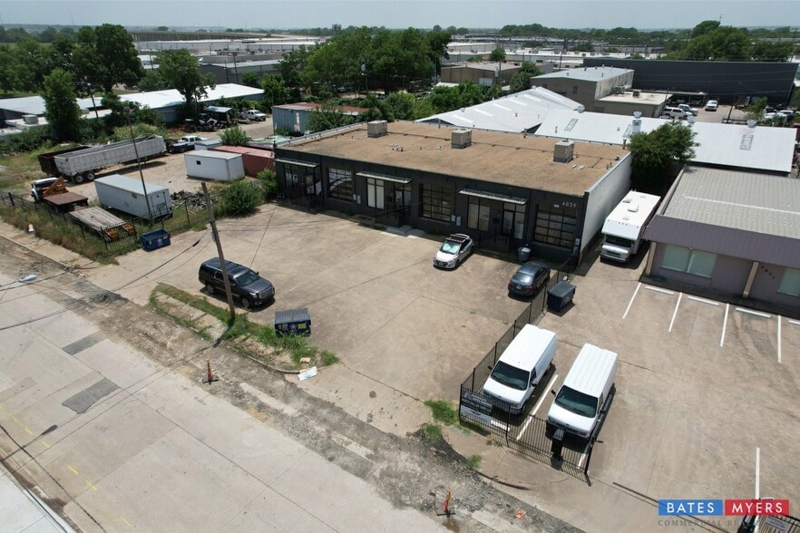 More Photos Of 4829 Gretna St, Dallas Industrial For Lease
