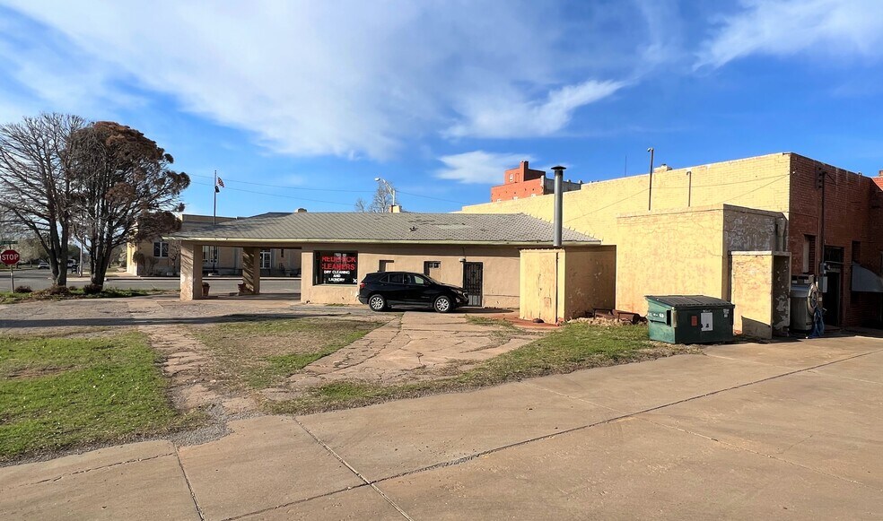 More Photos Of 123 E Grand Ave, Frederick Storefront Retail Office For Sale