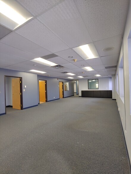 More Photos Of 393 S Harlan St, Lakewood Medical For Lease