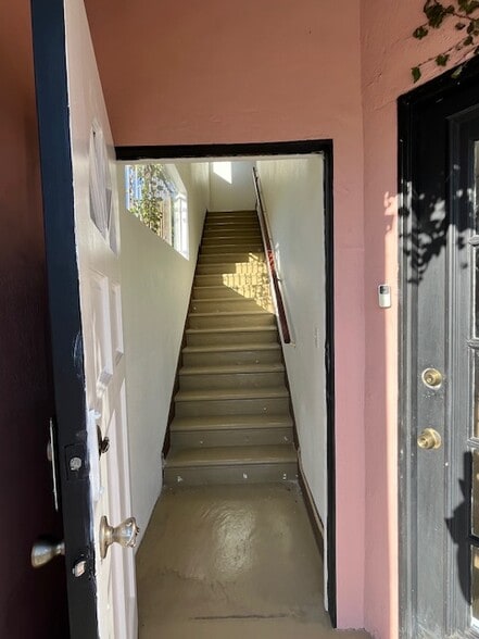 More Photos Of 931 N La Cienega Blvd, Los Angeles Storefront Retail Office For Lease