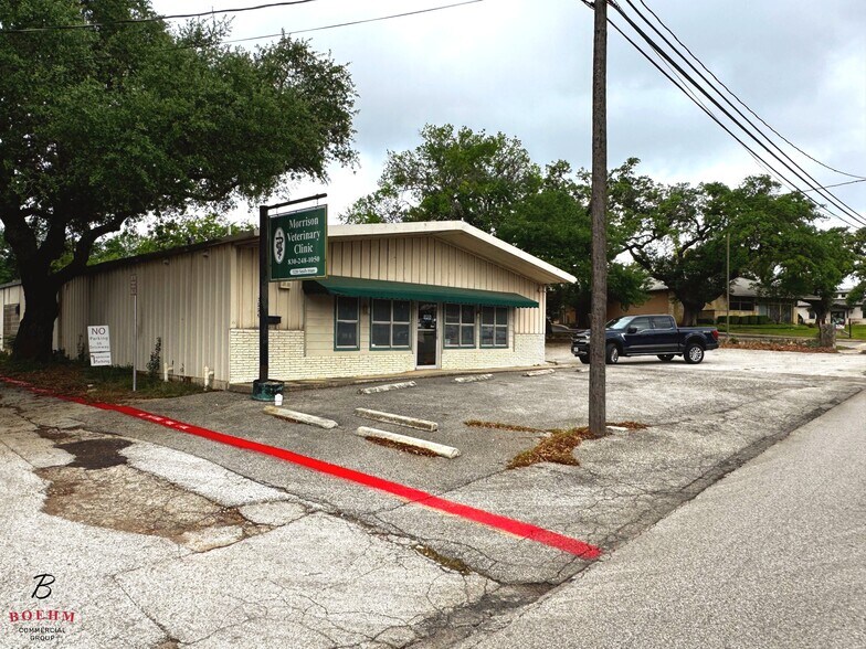 Primary Photo Of 1220 S Main St, Boerne Office For Lease