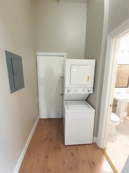 More Photos Of 1814-1820 T St, Sacramento Apartments For Sale
