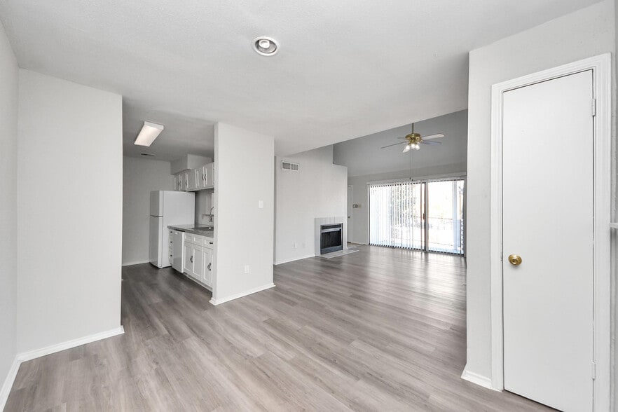 More Photos Of , Houston Multifamily For Sale