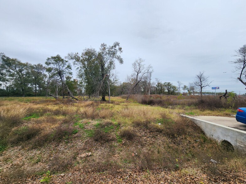 More Photos Of 2382 Sam Houston Parkway East, Houston Land For Sale