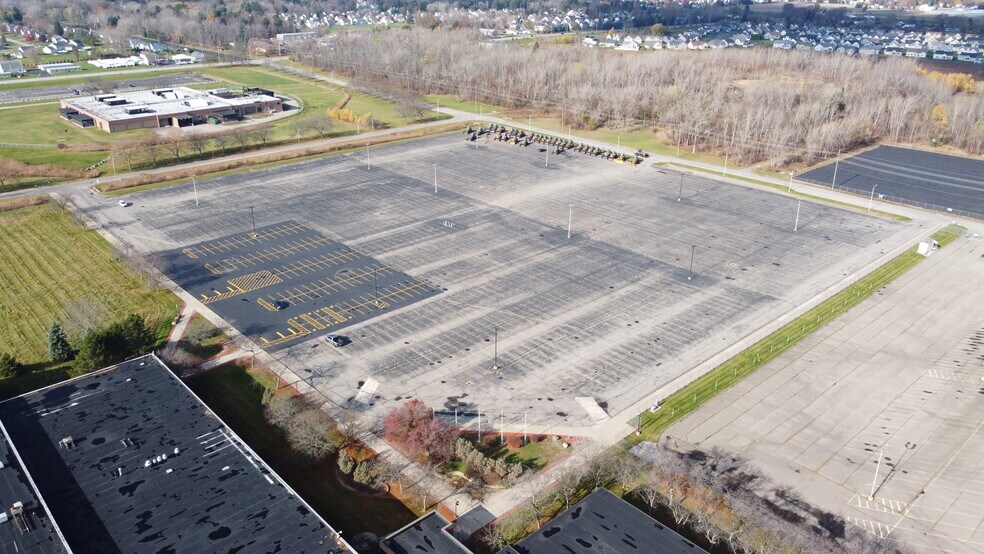 More Photos Of 700 Resende Rd, Webster Unknown For Lease