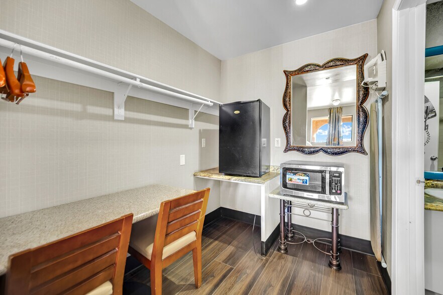 More Photos Of 2855 Fremont St, Las Vegas Hotel For Sale