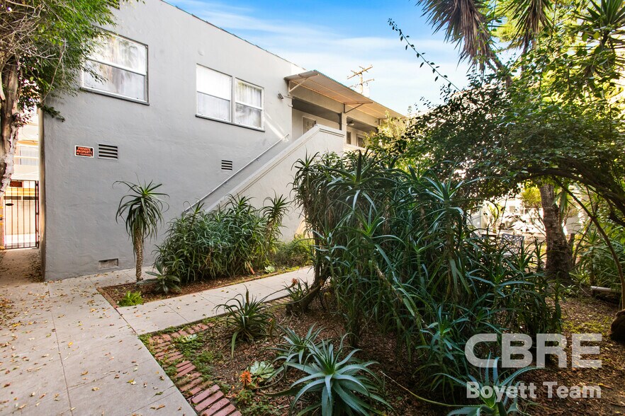 More Photos Of 215 N La Peer Dr, Beverly Hills Apartments For Sale