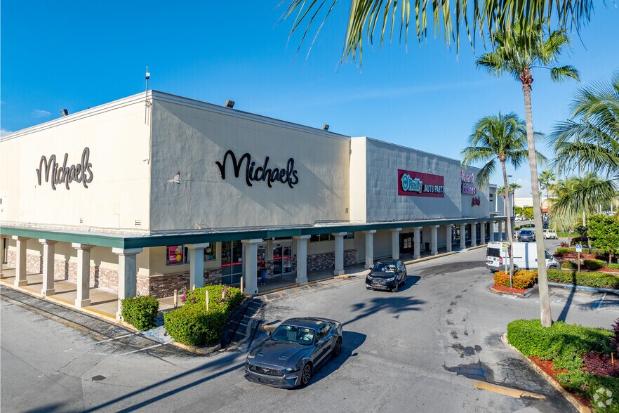 Primary Photo Of 500-520 W 49th St, Hialeah Storefront Retail Office For Lease